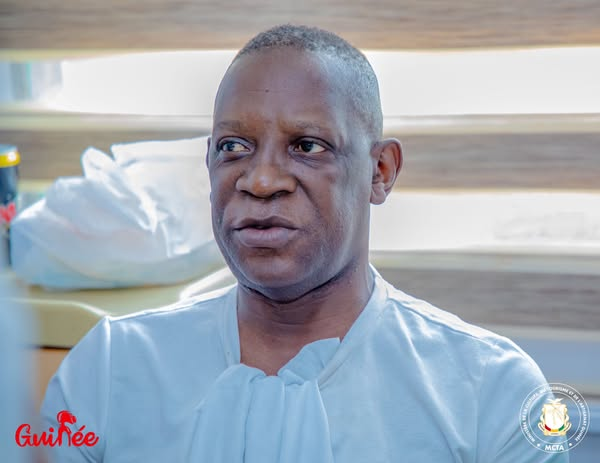 image-40 Guinée / Solidarité culturelle Le Ministre Moussa Moise SYLLA au Chevet de Lama Sidibé et Mansa Trouba