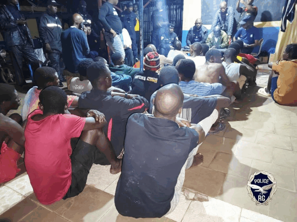 image-104-1024x764 Guinée /Opération "Ouragan" à Kaloum : 22 suspects interpellés dont une femme.