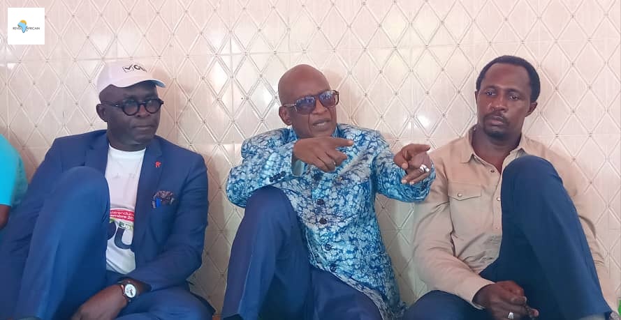 2ada11e8-4e0e-498a-9453-542a72f871e5 Dinguiraye (Guinée ) : une lecture du Saint Coran en faveur du "OUI " à la nouvelle constitution.