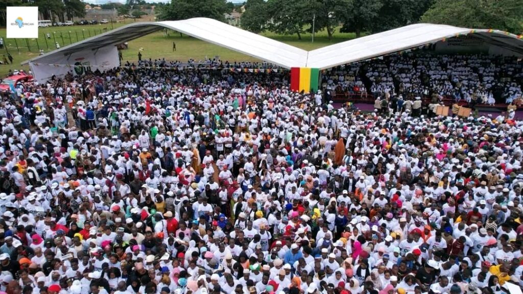 a58d28b0-bfdf-4f86-92a3-c7c57234fc85-1024x576 Labé (Guinée) :  une marée humaine derrière Cellou Baldé.