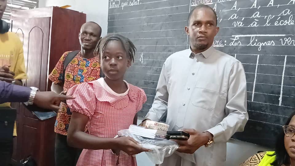 1000000592 Conakry (Guinée ) : L'Élan de Solidarité d'Elhafj Thierno Nounou Diallo et de l'ONG Chefanes en Faveur des Sourds-Muets de Boulbinet.