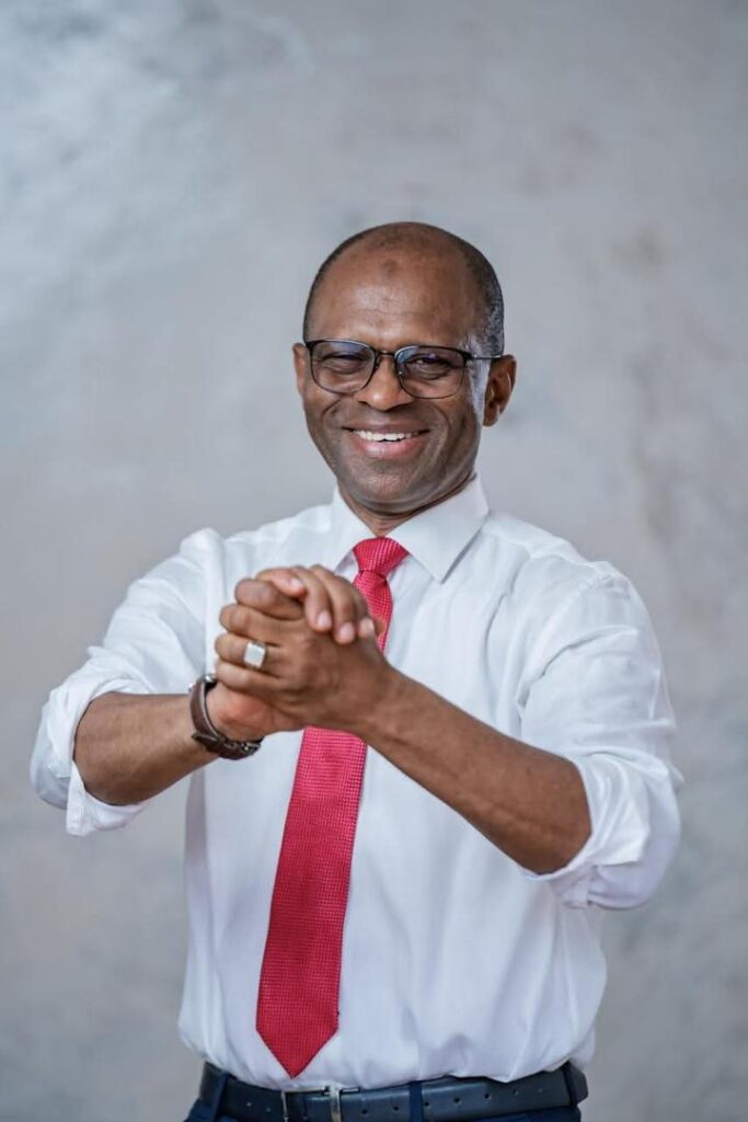 WhatsApp-Image-2025-11-09-a-11.15.38_201c825a-1-683x1024 Conakry (Guinée ) : Et si le salut venait d'Abdoulaye Yéro Baldé (Aly KABA Analyste Politique, Président de Brigade Citoyenne) ?