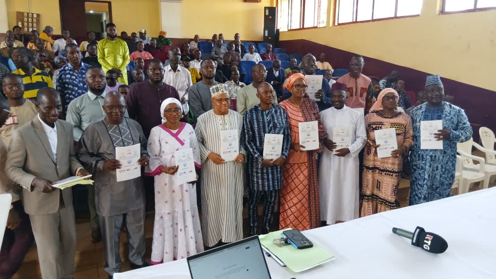 WhatsApp-Image-2025-11-15-a-00.16.25_1bc0f151 Conakry (Guinée) : Guinée :L'ISSEG Lance un Programme de Renforcement des Capacités pour les Superviseurs et les Professeurs de Stage.