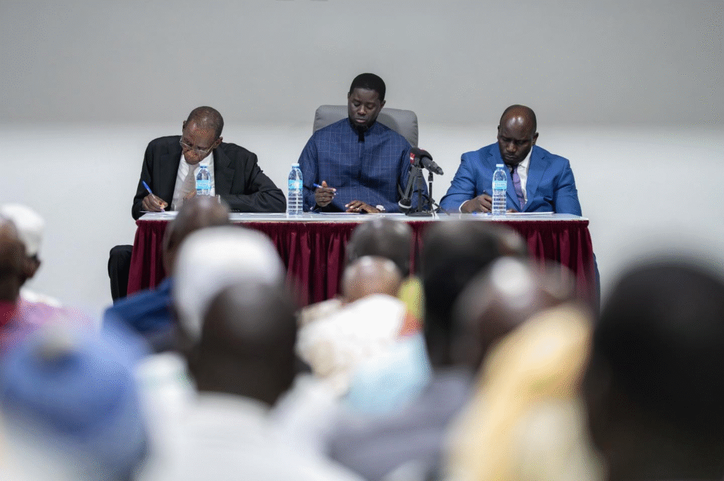 image-106-1024x681 Dakar (Sénégal) : Le Président Bassirou Diomaye Diakhar Faye rencontre la diaspora sénégalaise en Angola.