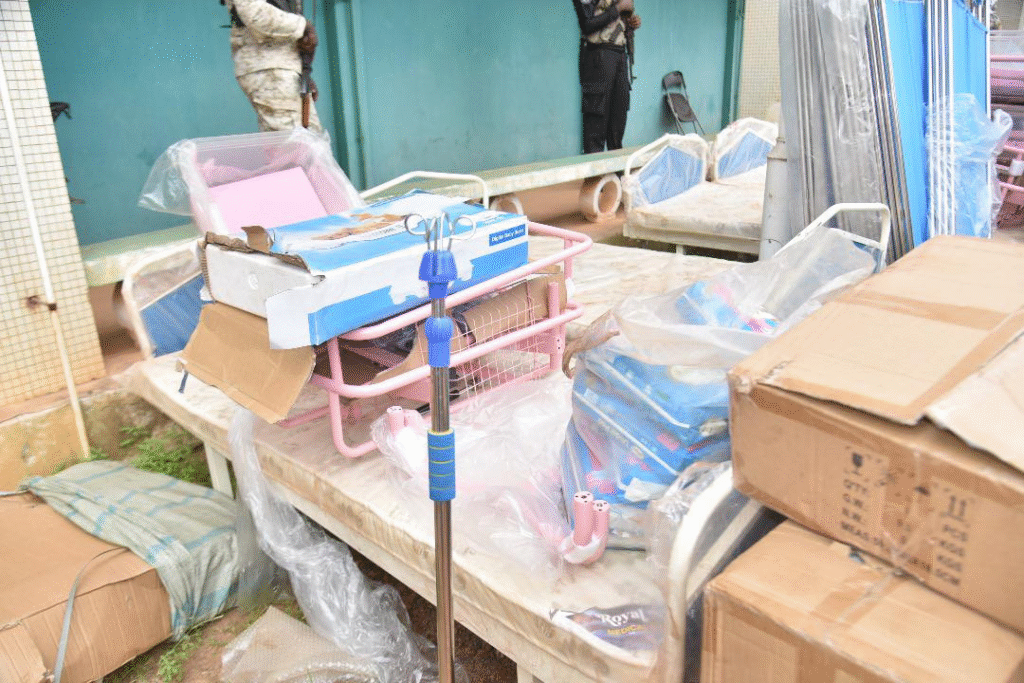 image-67-1024x683 Bissau (Guinée) :  La Première Dame sur la route avec le peuple.