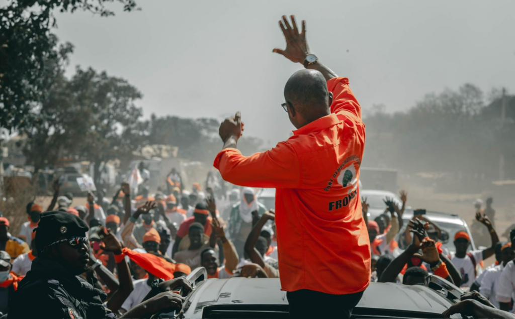 image-205-1024x635 Conakry (Guinée ) /L’Effet Abdoulaye Yéro Baldé : Quand le Candidat Modèle fait Danser la Classe Politique, de Bah Oury à Charlotte Daffé.