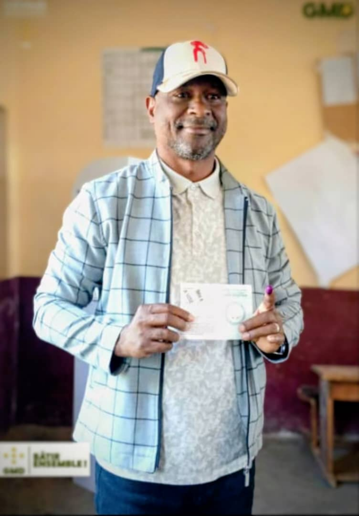 image-259-713x1024 Labé (Guinée ) /Élection présidentielle 2025 à : Un déroulement calme et exemplaire, la mobilisation au rendez-vous (Par Chérif Sampiring Diallo Journaliste-Éditorialiste Écrivain-Essayiste).