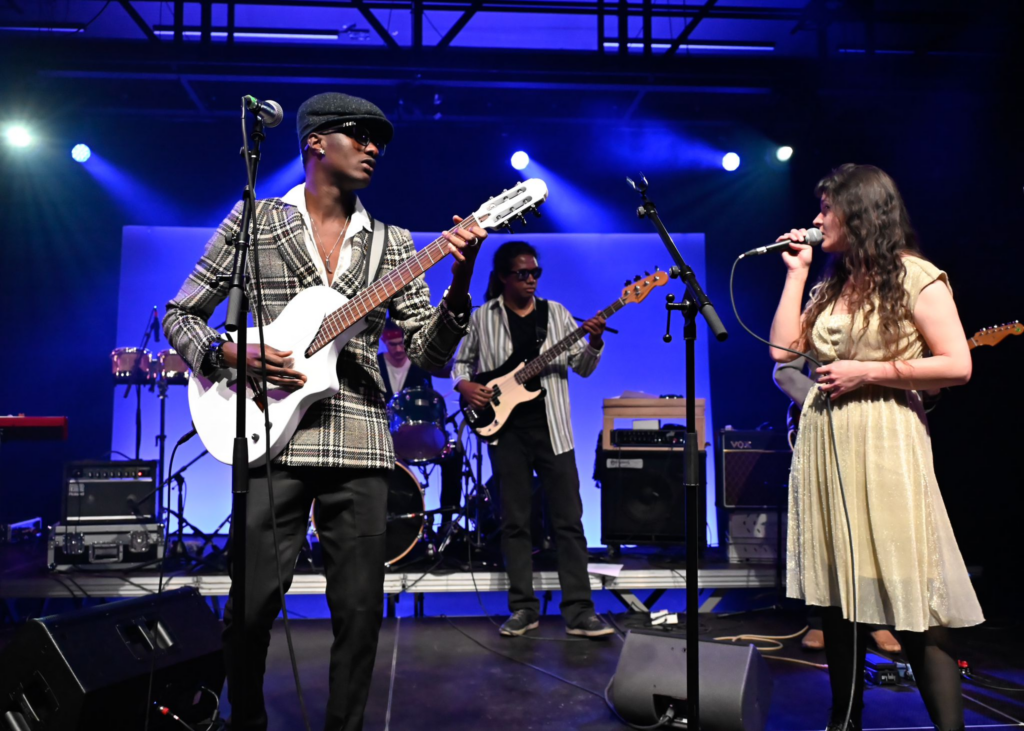 image-14-1024x731 Conkry (Guinée) /Lil Soumah : Un Artiste en Herbe avec une Vision Mondiale.