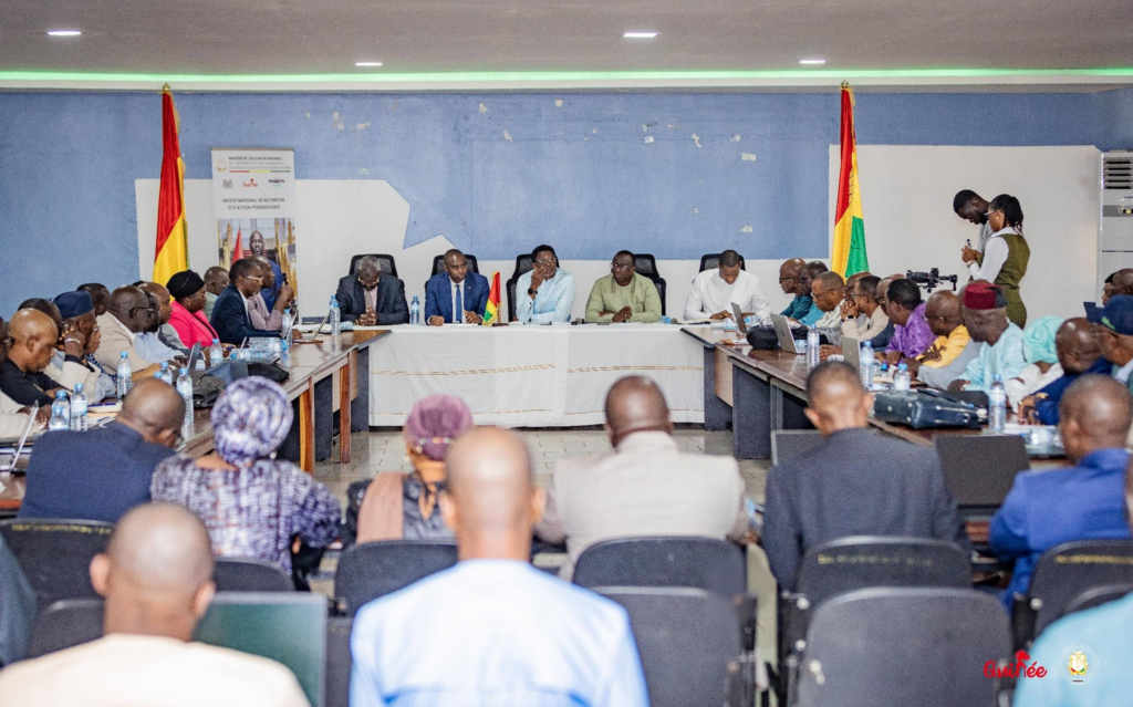 image-113-1024x639 Conakry (Guinée) /MENA-ETFP : LE MINISTRE ALPHA BACAR BARRY APPELLE À « CONSTRUIRE UNE FAMILLE DE L’ÉDUCATION NATIONALE ».