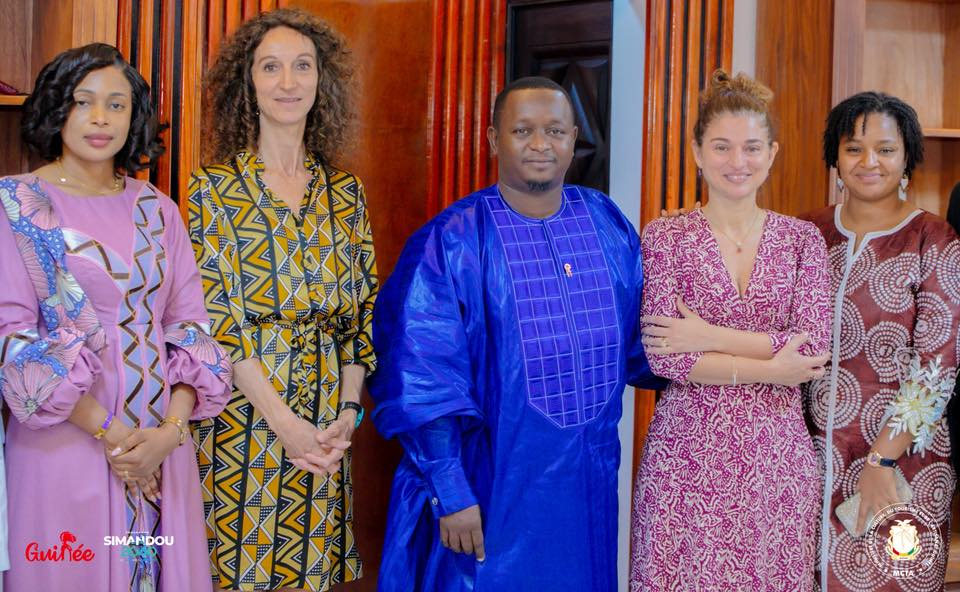 image-84 Conakry (Guinée) /Coopération Culturelle : l’Ambassadeur de France reçu par le ministre Moussa Moïse Sylla.