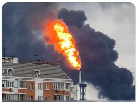 image-56 Moscou (Russie ) : L'Ukraine a incendié une raffinerie et perturbé les aéroports et son maire a attaqué Moscou en deux ans.
